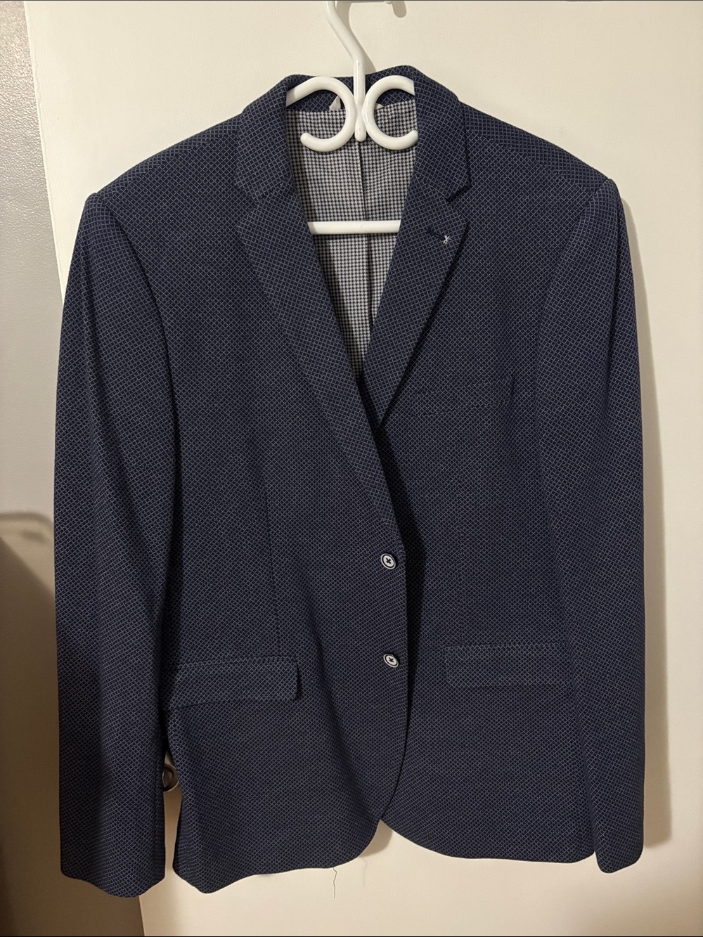 le chateau Men's Navy Textured Sport Coat